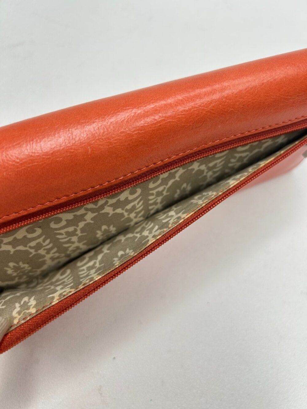 HOBO International SADIE Tangerine Leather TRIFOLD Wallet w/Coin Purse - Picture 3 of 12